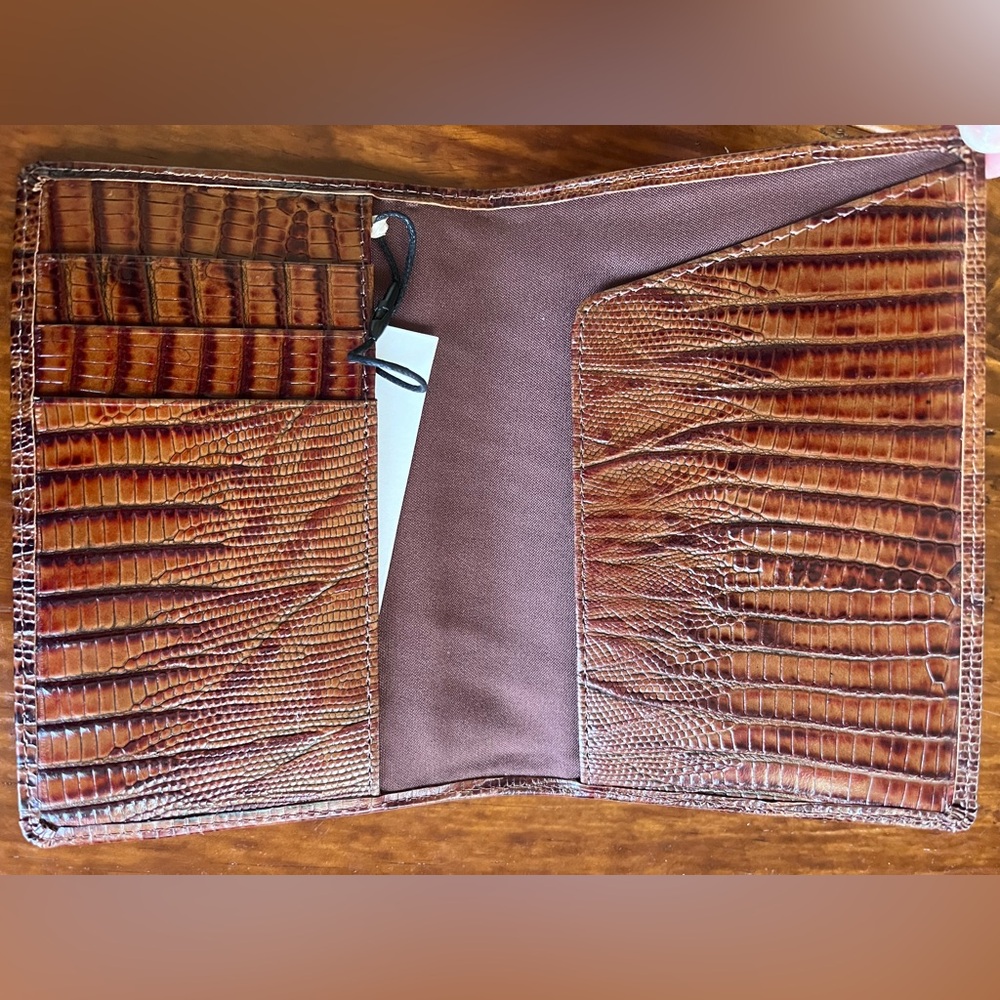 NWT Brahmin Passport Wallet in Caramel All Over Lizard - Picture 4 of 11
